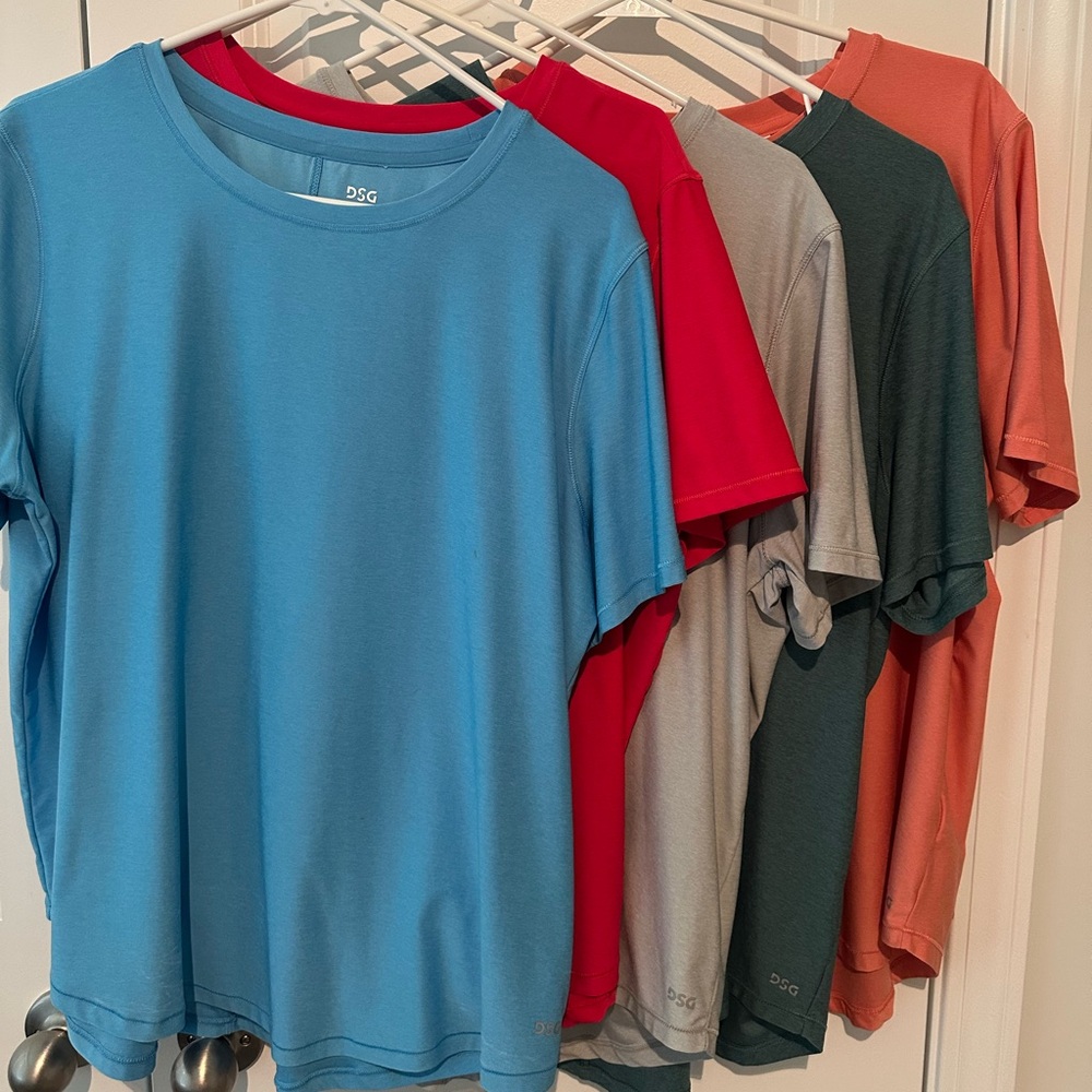 Lot of 5 DSG sport tees